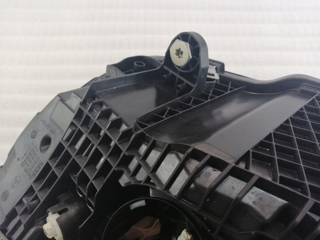 Frontscheinwerfer Mercedes-Benz W205 2059062206 LED Rechts Headlight SCH8397303325xf
