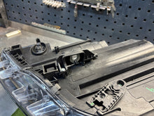 Laden Sie das Bild in den Galerie-Viewer, Frontscheinwerfer Mercedes-Benz W246 A2468207261 Rechts Scheinwerfer Headlight SCH4929966991eh