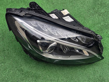 Laden Sie das Bild in den Galerie-Viewer, Frontscheinwerfer Mercedes-Benz W205 A2059062604 LED Rechts Headlight SCH9609266293sn