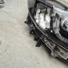 Laden Sie das Bild in den Galerie-Viewer, Frontscheinwerfer Mazda Cx-5 KD31-51030 Rechts Scheinwerfer Headlight