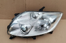 Laden Sie das Bild in den Galerie-Viewer, Frontscheinwerfer Toyota Auris 81070-02480 Xenon Links Scheinwerfer Headlight