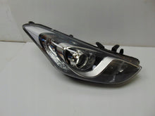 Laden Sie das Bild in den Galerie-Viewer, Frontscheinwerfer Hyundai I30 92102-A6100 Rechts Scheinwerfer Headlight SCH1311524161un