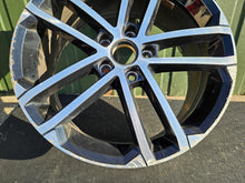 Laden Sie das Bild in den Galerie-Viewer, 1x Alufelge 18 Zoll 7.5" 5x112 49ET Glanz Silber 5G0601025A0 VW Golf Vii FEL7772932481pb