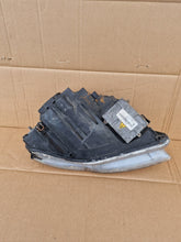 Laden Sie das Bild in den Galerie-Viewer, Frontscheinwerfer Audi A4 B7 8E0941003AM 0301219271 Xenon Links Headlight