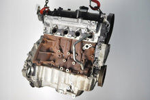 Load image into Gallery viewer, Motor Mercedes-Benz W176 607951 1.5 CDI 109PS 80kW 99TKm 2015 Diesel Unkomplett