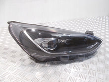 Laden Sie das Bild in den Galerie-Viewer, Frontscheinwerfer Ford Focus JX7B13E016AJ JX7B13E016-AJ LED Rechts Headlight