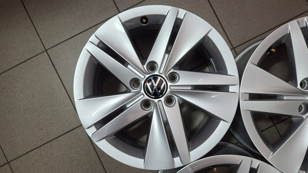 4x Alufelge 16 Zoll 7.0" 5x112 48ET Glanz Silber 5H0601025 VW Golf VIII I FEL7745218643zb