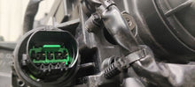 Laden Sie das Bild in den Galerie-Viewer, Frontscheinwerfer Hyundai Elantra 92101-F2500 LED Links Scheinwerfer Headlight SCH2081771324js