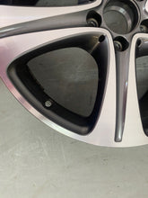 Load image into Gallery viewer, 1x Alufelge 18 Zoll 8.0&quot; 5x112 43ET A213011400 Mercedes-Benz W213 Rim Wheel