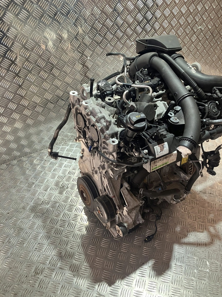 Motor Mercedes-Benz W177 282914 1.3 CGI 136PS 2019 Benzin Engine Komplett