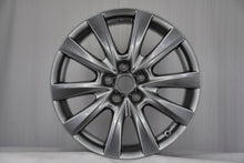 Laden Sie das Bild in den Galerie-Viewer, 1x Alufelge 18 Zoll 7.0" 5x114.3 45ET Glanz Silber 9965487080 Mazda Rim Wheel FEL2222386530be