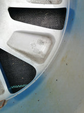 Laden Sie das Bild in den Galerie-Viewer, 1x Alufelge 17 Zoll 7.0" 4x100 44ET Glanz 403007138 Renault Clio Rim Wheel FEL3981276016hf