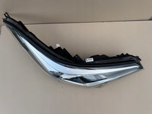 Laden Sie das Bild in den Galerie-Viewer, Frontscheinwerfer Toyota Chr C-Hr 81150-F4170-00 Full LED Ein Satz Headlight SCH1481309778xq