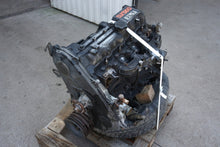 Load image into Gallery viewer, Motor Toyota Land Cruiser 2L-T 2.4 1989 Diesel Engine Unkomplett