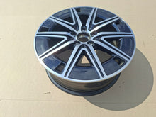 Laden Sie das Bild in den Galerie-Viewer, 1x Alufelge 19 Zoll 7.5" 5x112 A2434012000 Mercedes-Benz Eqa H243 Eqb X243 FEL2605554023ux