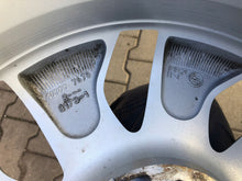 Laden Sie das Bild in den Galerie-Viewer, 1x Alufelge 16 Zoll 6.5&quot; 4x100 44ET 403007678R Renault Captur Clio 1 Rim Wheel