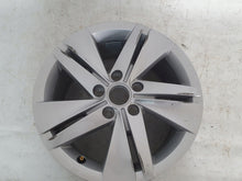 Laden Sie das Bild in den Galerie-Viewer, 1x Alufelge 16 Zoll 7.0" 5x112 48ET Glanz Silber 5H0601025 VW Rim Wheel FEL2181576646op