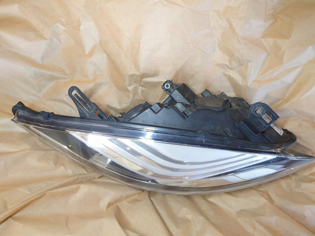 Frontscheinwerfer Renault Megane III 260100923R Rechts Scheinwerfer Headlight SCH4681574088uh