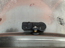 Load image into Gallery viewer, 1x Alufelge 18 Zoll 8.0&quot; 5x112 27ET Glanz Graphit 9673495377 Peugeot Rcz