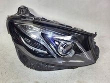 Laden Sie das Bild in den Galerie-Viewer, Frontscheinwerfer Mercedes-Benz W213 A2139061804 LED Rechts Headlight SCH6666003474gf