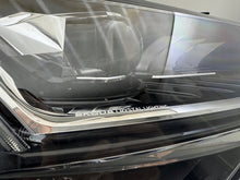 Laden Sie das Bild in den Galerie-Viewer, Frontscheinwerfer Skoda Superb III 3V1941016D LED Rechts Scheinwerfer Headlight