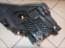 Laden Sie das Bild in den Galerie-Viewer, Frontscheinwerfer Skoda Superb III 3V1941015A Links Scheinwerfer Headlight