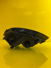 Laden Sie das Bild in den Galerie-Viewer, Frontscheinwerfer VW Touran 5TB941082A LED Rechts Scheinwerfer Headlight SCH9779546152ri