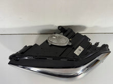 Laden Sie das Bild in den Galerie-Viewer, Frontscheinwerfer BMW X1 F48 5A01171-02 Full LED Links Scheinwerfer Headlight SCH5753613212nx