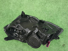 Laden Sie das Bild in den Galerie-Viewer, Frontscheinwerfer Mercedes-Benz W204 A2048201639 Xenon Rechts Headlight SCH5628308447bq