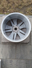 Load image into Gallery viewer, 1x Alufelge 19 Zoll 8.0" 5x112 45ET Glanz Silber 5LA601025C Skoda Karoq Enyaq FEL6541508777nm