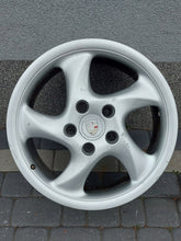 Laden Sie das Bild in den Galerie-Viewer, 1x Alufelge 18 Zoll 9.0&quot; 5x130 52ET Porsche Rim Wheel