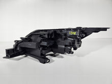 Laden Sie das Bild in den Galerie-Viewer, Frontscheinwerfer Mitsubishi L200 8301D382 Full LED Rechts Headlight