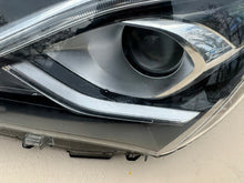 Load image into Gallery viewer, Frontscheinwerfer Toyota Yaris Links Scheinwerfer Headlight