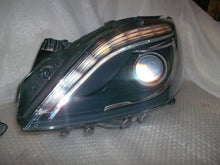 Load image into Gallery viewer, Frontscheinwerfer Mercedes-Benz W246 A2468201661 A2468201561 Xenon Ein Satz SCH6062824472wd