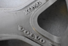 Load image into Gallery viewer, 1x Alufelge 18 Zoll 8.0" 5x108 55ET Glanz Silber 30681984 Volvo S60 S80