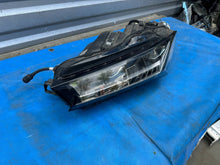 Laden Sie das Bild in den Galerie-Viewer, Frontscheinwerfer Skoda Superb I 3P1941015B Links Scheinwerfer Headlight SCH2424429647fi