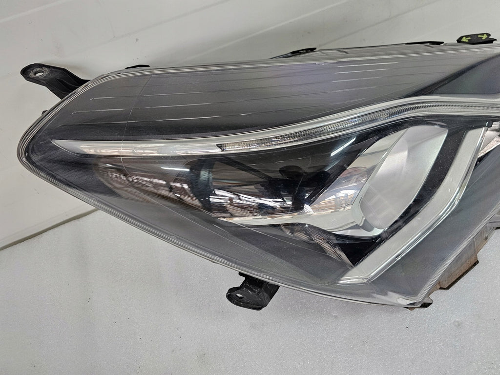 Frontscheinwerfer Toyota Yaris LED Rechts Scheinwerfer Headlight