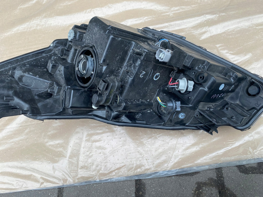 Frontscheinwerfer Toyota Yaris PWE3073 LED Rechts Scheinwerfer Headlight