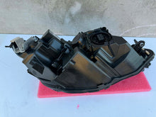 Load image into Gallery viewer, Frontscheinwerfer VW Golf VIII 5H1941029A Links Scheinwerfer Headlight SCH5390350717sv