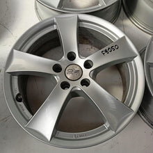Load image into Gallery viewer, 4x Alufelge 17 Zoll 6.5" 5x112 33ET Glanz Silber Audi Q3 I Kodiaq Tiguan FEL5326450622ep