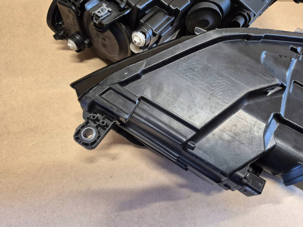 Frontscheinwerfer VW Caddy 2K1941015B 2K1941016A Ein Stück (Rechts oder Links) SCH3360416668bg