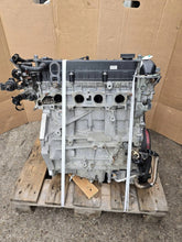 Laden Sie das Bild in den Galerie-Viewer, Motor Mazda 6 LF 131TKm 2006 Benzin Engine Komplett