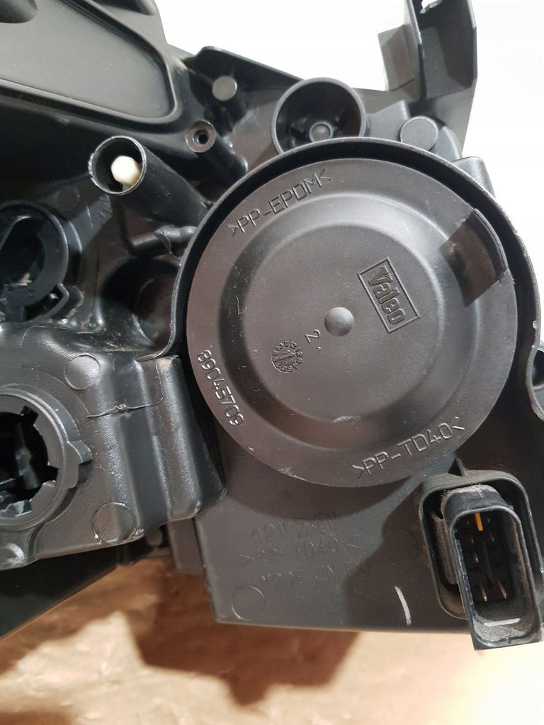 Frontscheinwerfer Peugeot 2008 I 90015175 9677810180 Rechts oder Links