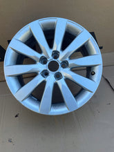 Load image into Gallery viewer, 1x Alufelge 16 Zoll 7.0&quot; 5x100 43ET 8X0601025BB Audi A1 Rim Wheel