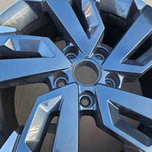 Laden Sie das Bild in den Galerie-Viewer, 1x Alufelge 18 Zoll 7.5" 5x120 45ET Glanz Schwarz 2H6601025J VW Amarok Rim Wheel FEL8069141718aj