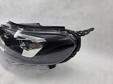 Laden Sie das Bild in den Galerie-Viewer, Frontscheinwerfer Citroën Jumpy Zafira C 00218302-03 Links Headlight SCH2099863698bo