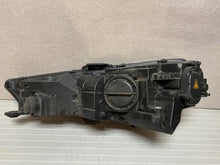 Laden Sie das Bild in den Galerie-Viewer, Frontscheinwerfer Audi A4 8W0941006 Xenon Rechts Scheinwerfer Headlight SCH6278307263aj