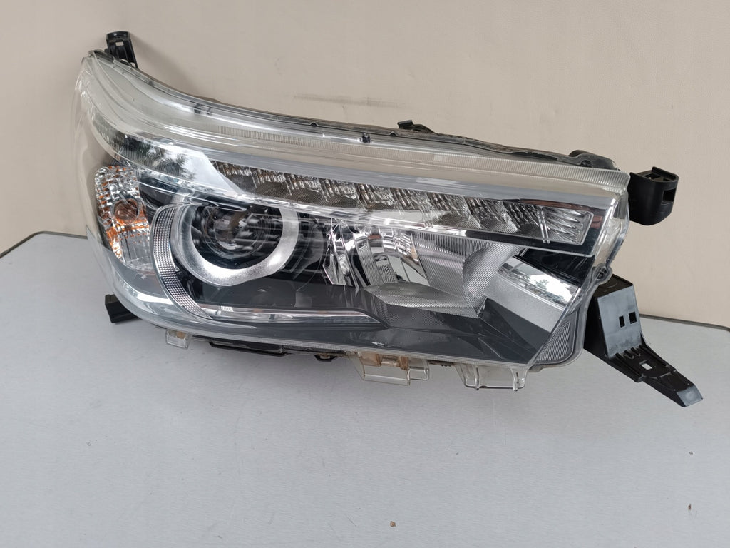 Frontscheinwerfer Toyota Hilux VIII Full LED Rechts Scheinwerfer Headlight SCH4266107423aa