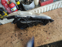 Laden Sie das Bild in den Galerie-Viewer, Frontscheinwerfer Honda Fr-V Frv Rechts Scheinwerfer Headlight