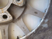 Laden Sie das Bild in den Galerie-Viewer, 1x Alufelge 18 Zoll AP8585 Porsche 996 Rim Wheel